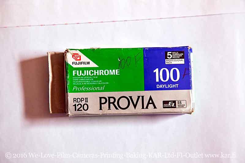 Fuji Provia 100F RDPIII 120 film 5 rolls BOXED EXPIRED 08/2004 kept mostly  frozen LOMO HOLGA -SOLD